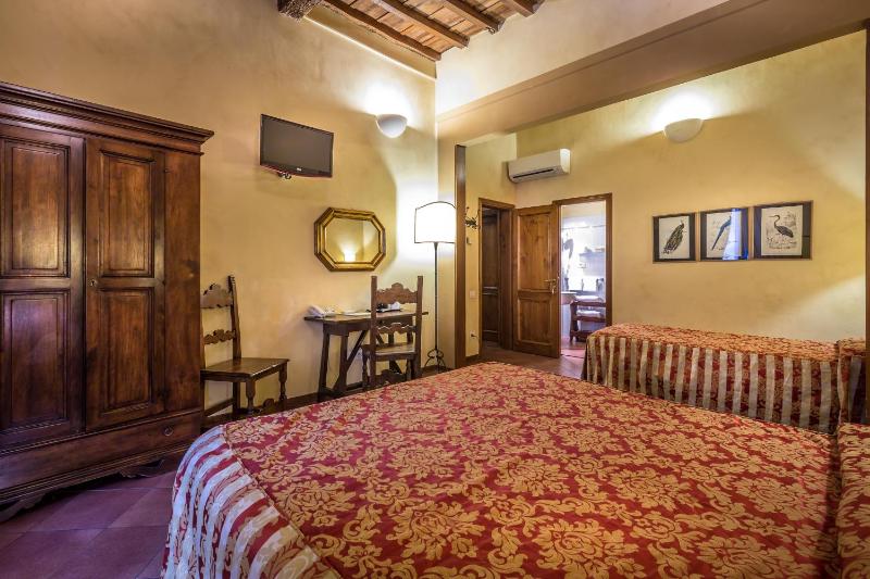 Triple Room image 3
