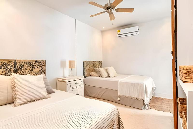 Modern and cozy Beachfront house Santa Marta 7pax - image 44