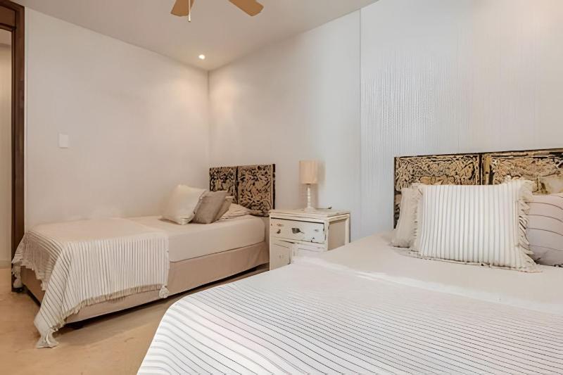 Modern and cozy Beachfront house Santa Marta 7pax - image 27