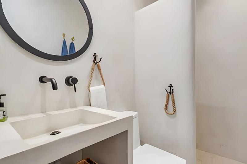 Modern and cozy Beachfront house Santa Marta 7pax - image 30