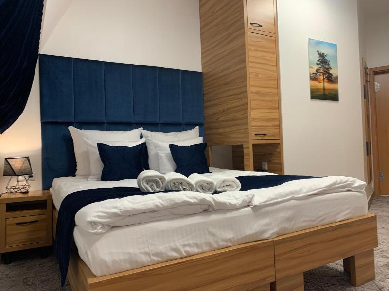 Deluxe Double Room image 1