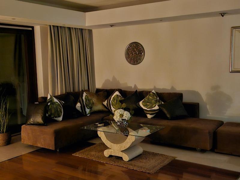Two-Bedroom Deluxe Apartment with Ocean View image 3