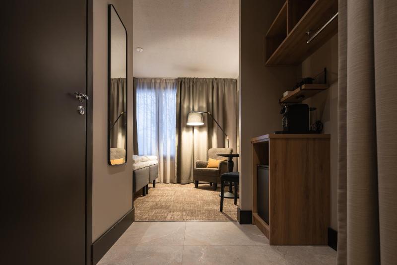 Superior Twin Room with Sauna image 2