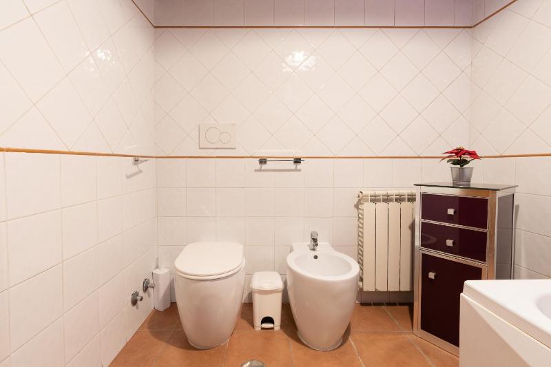 Double or Twin Room with Private External Bathroom image 1