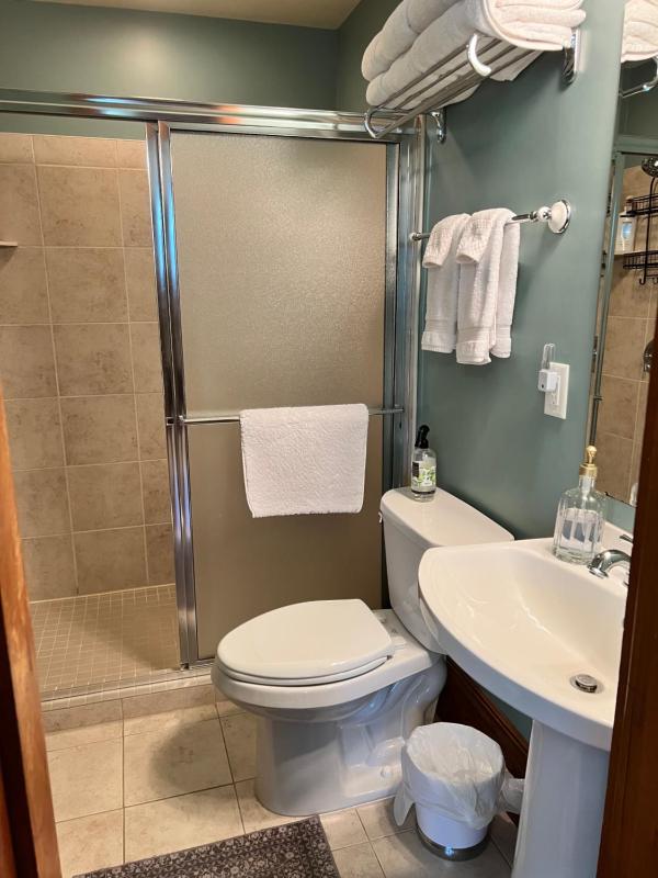 Queen Suite image 4