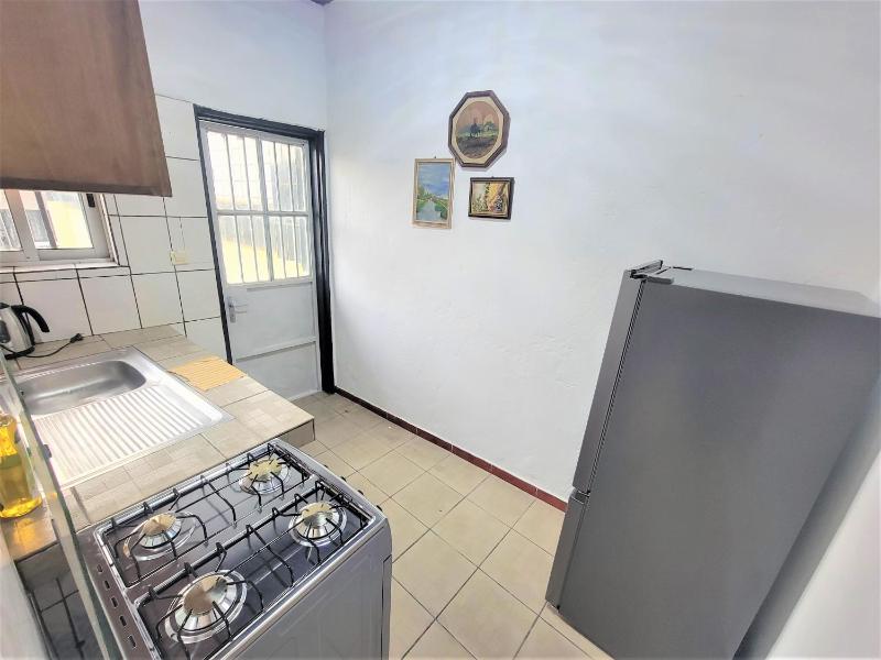 Yafé Bastos 19 - image 6