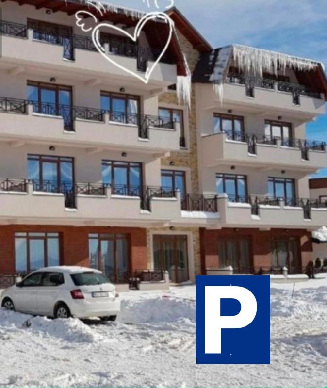 Apartment with Mountain View image 3