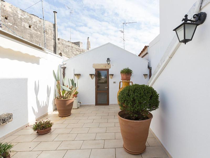 Double Room with Terrace image 2