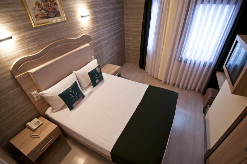 Standard Room image 3