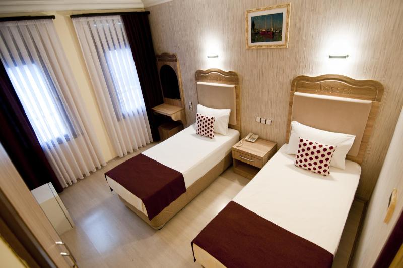 Standard Room image 2