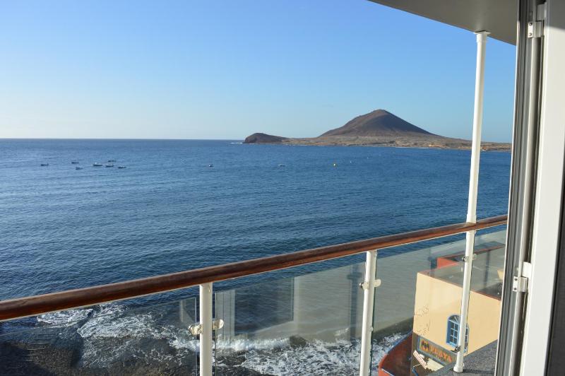 No. 5- Superior Two Bedroom Apartment with Sea View image 1