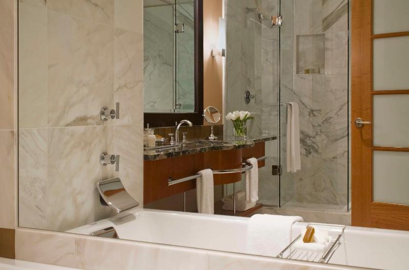 Grand Hyatt Seattle - image 8