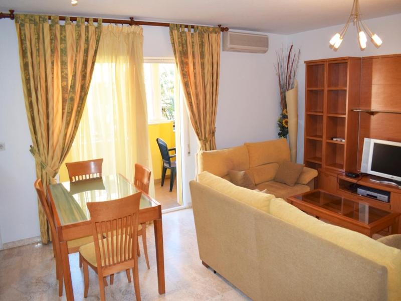 Apartamento Marina Puente Romano - image 7