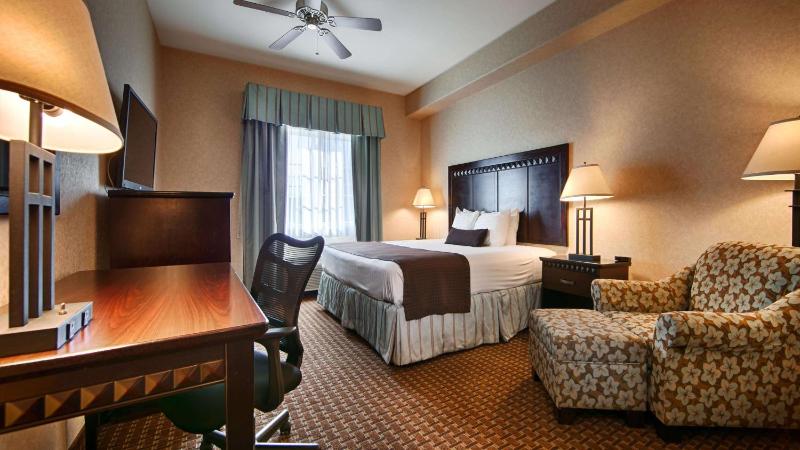 Queen Room - Non Smoking image 1