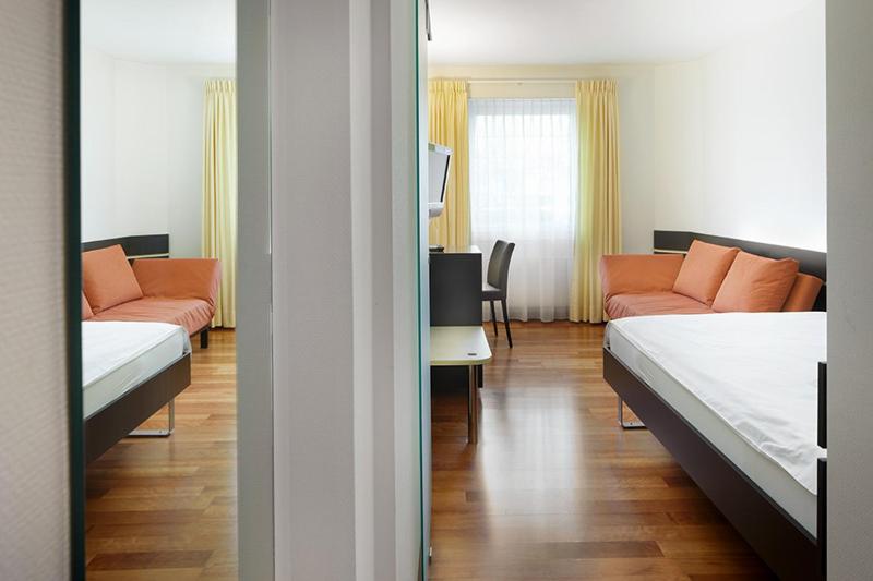 Quiet 2-Bedroom Suite image 2