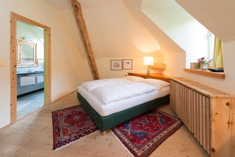 Small Double Room image 2