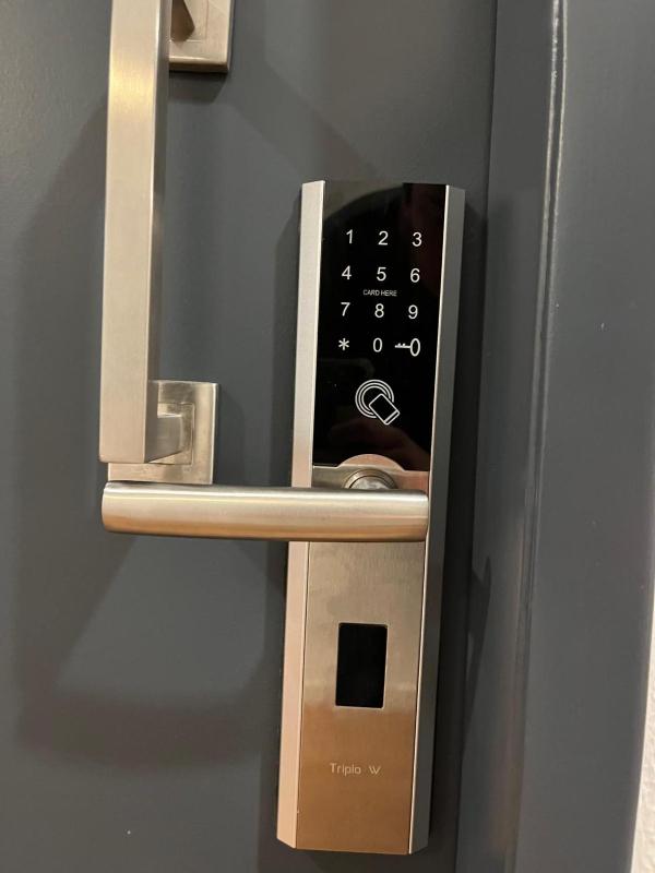 Double Room - Self Check in image 1