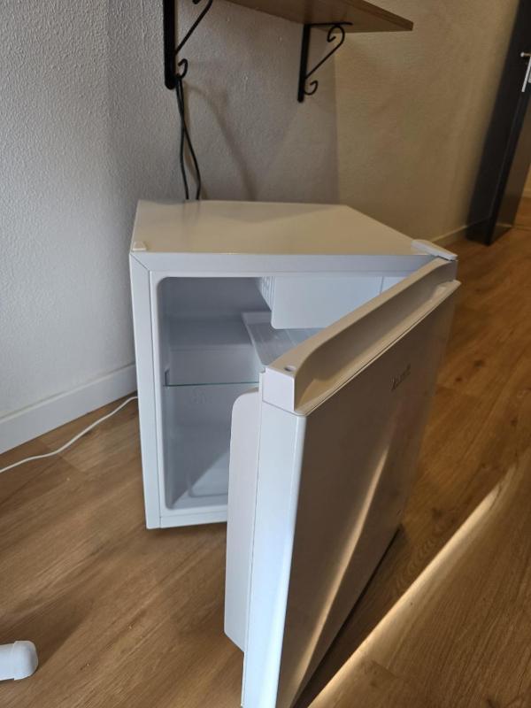 Double Room - Self Check in image 3