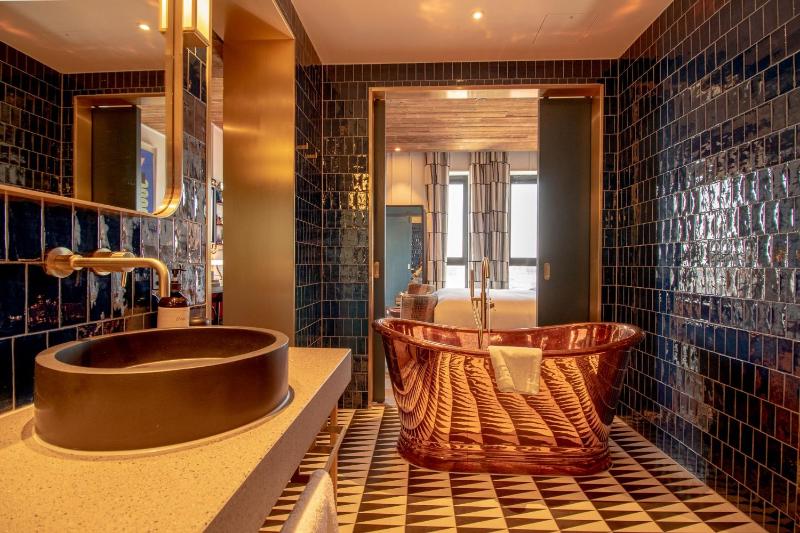 Two Bedroom Penthouse image 4
