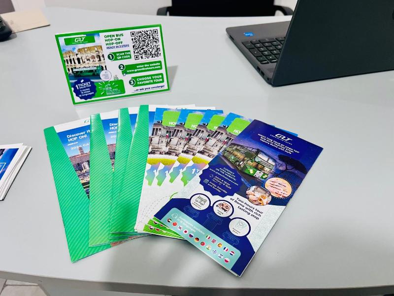 Deluxe Double or Twin Room image 1