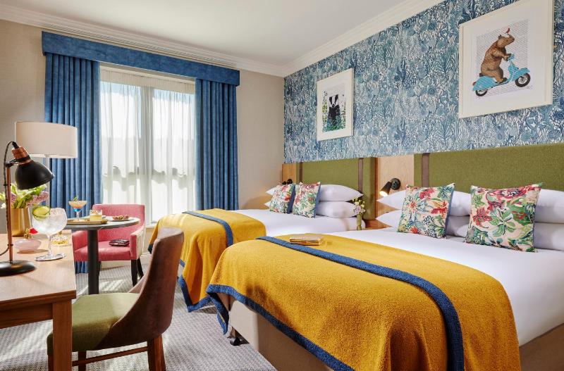 Superior Triple Room image 1