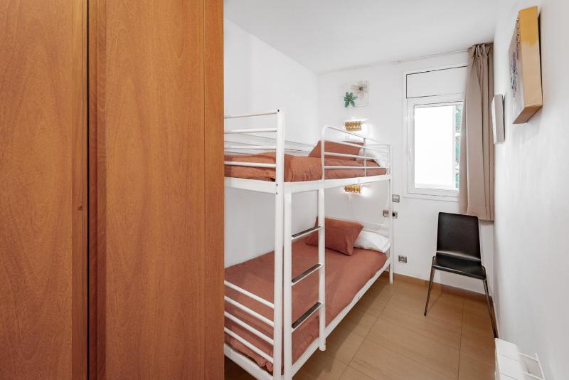 Two-Bedroom Apartment with Sea View image 4