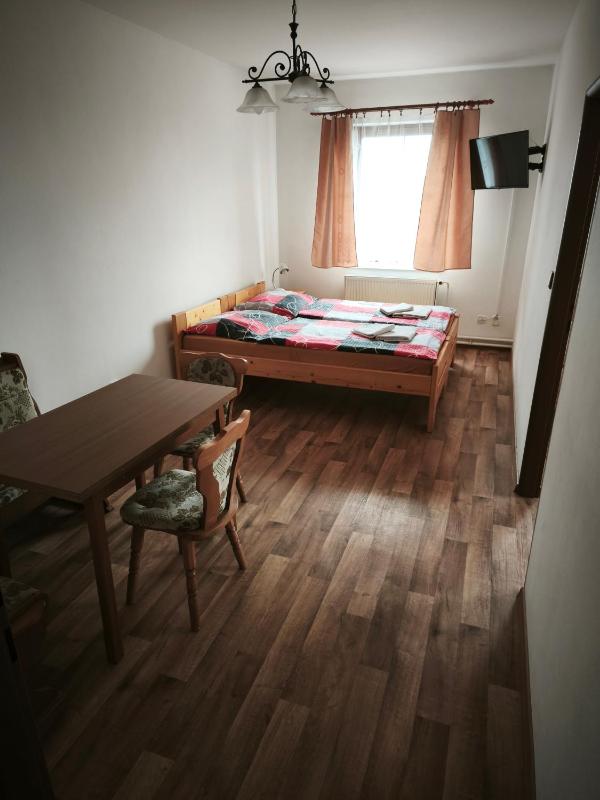 Three-Bedroom Apartment Suite image 3