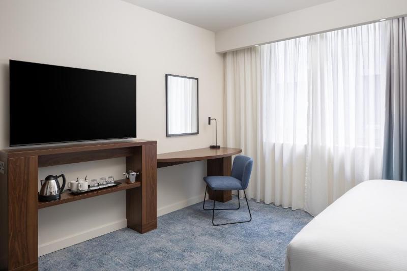 Queen Room - Mobility Access image 3