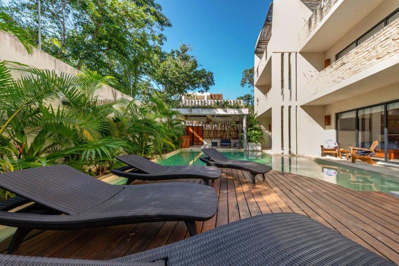 Lux 1 BR with Rooftop Pool in Tulum Jungle at Paraiso - image 12