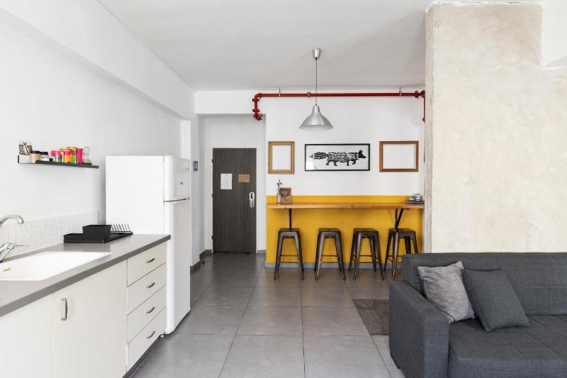 Rena's House Smart Hotel - image 5