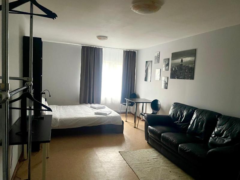 Budget Double or Twin Room image 4