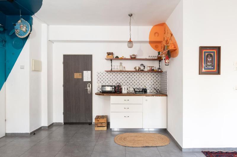 Rena's House Smart Hotel - image 2