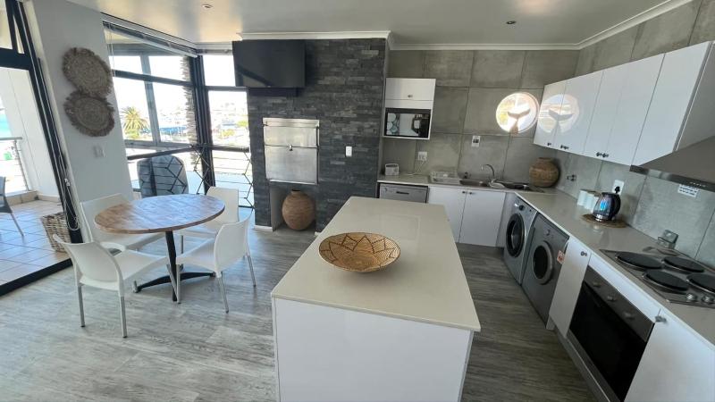 Point Village Accommodation - Santos 23 - image 14