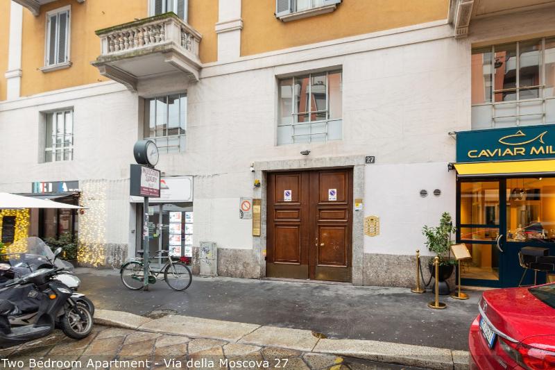 Two-Bedroom Apartment - Via della Moscova 27 image 3