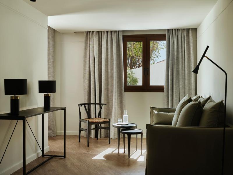 Suite with Terrace image 1