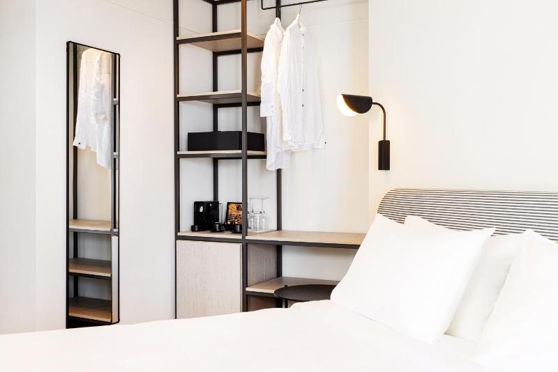 Executive Double Room with Sea View image 4