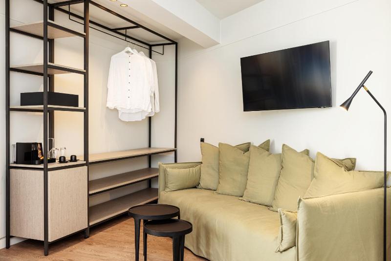 Junior Suite with Sea View image 1