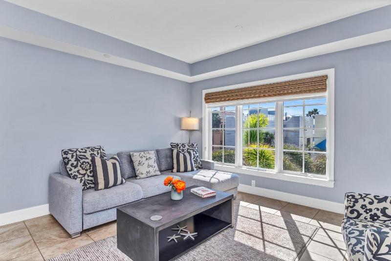 An Upscale Villa in the heart of Siesta Key on Beach Road - image 12
