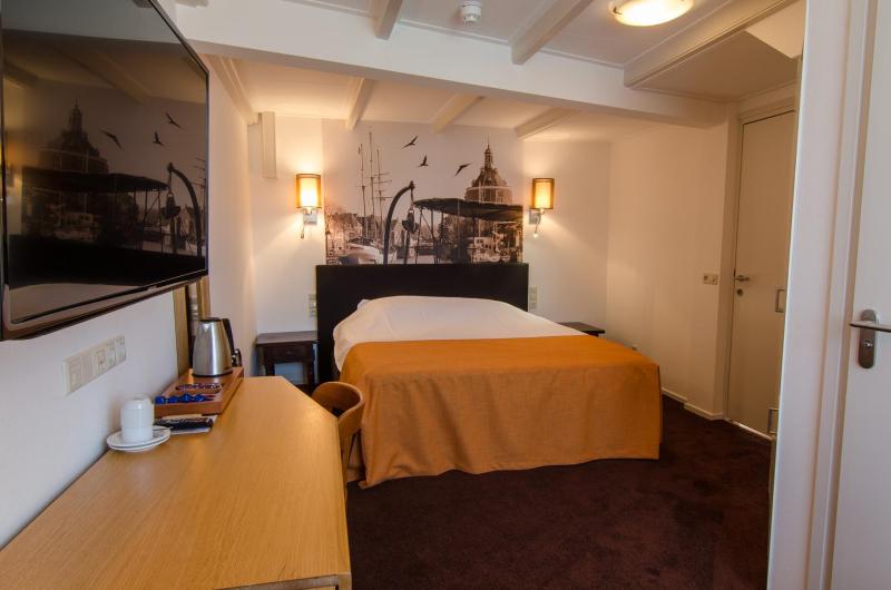 Comfort Double Room image 3