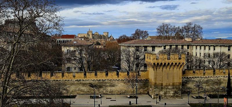 Twin Room with City View image 3