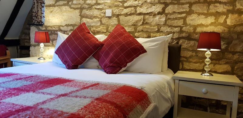 Double Room with Private Bathroom image 2