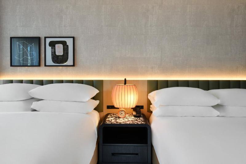 Essential Queen Room with Two Queen Beds image 3