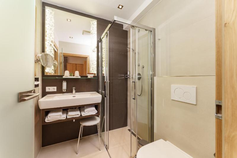 Double Room with Small Balcony image 3