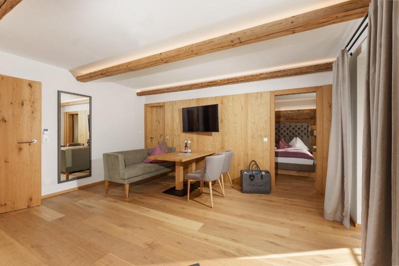 Suite with Balcony image 3