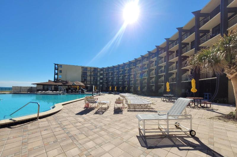 Beach Condo Unit #103 - image 3