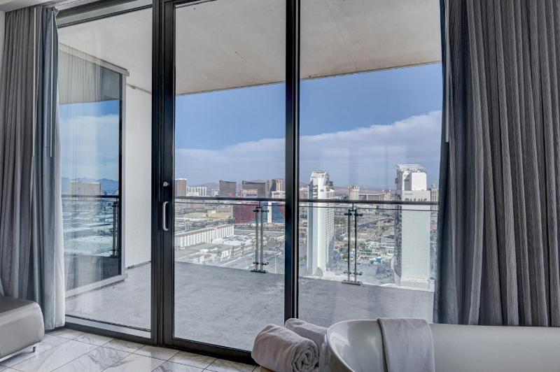 The Lindo Cafaro Suite at Palms Place - image 3