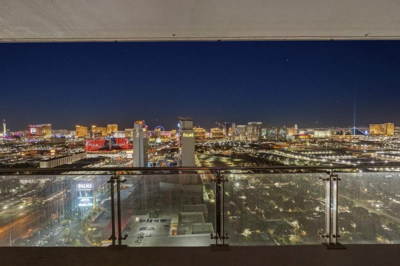 The Lindo Cafaro Suite at Palms Place - image 7