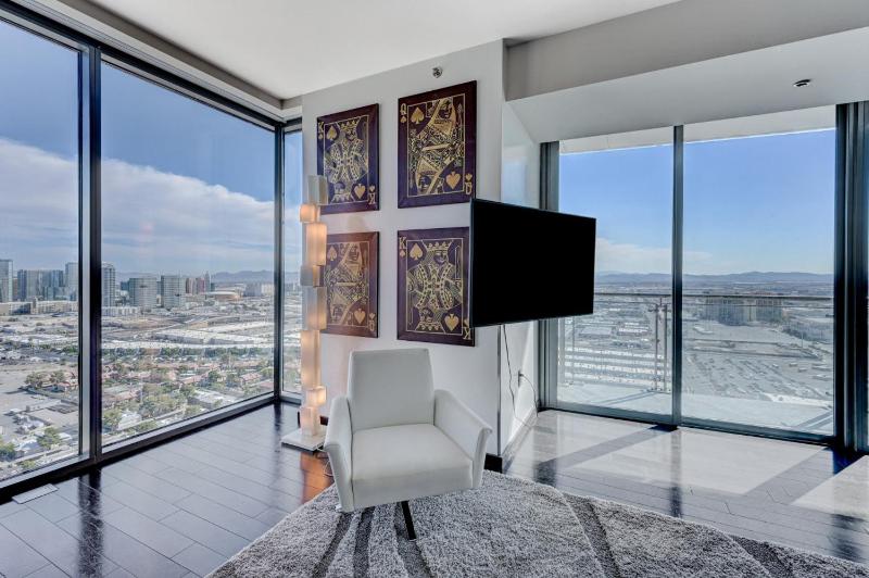 The Lindo Cafaro Suite at Palms Place - image 4