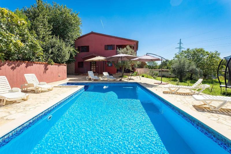 House with Private Pool image 1