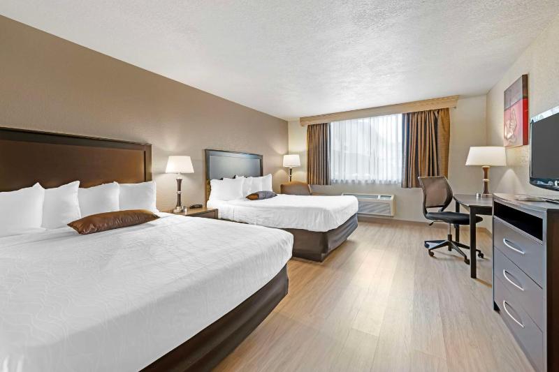 King Room with Two King Beds and Sofa Bed - Second Floor image 3